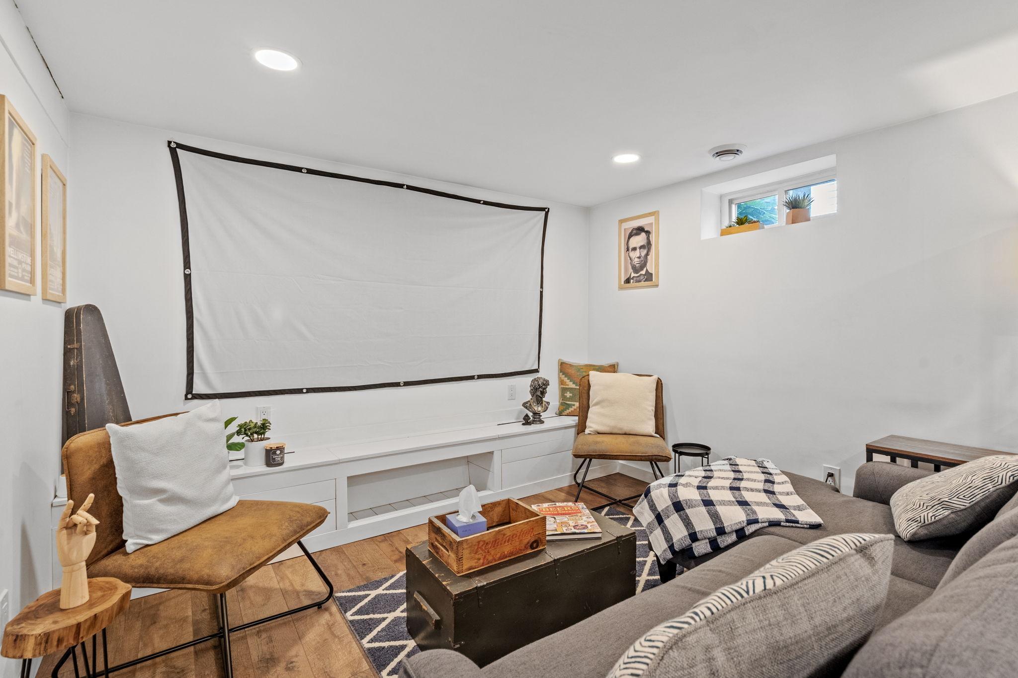 1828 Eustis Street Property Photo 23