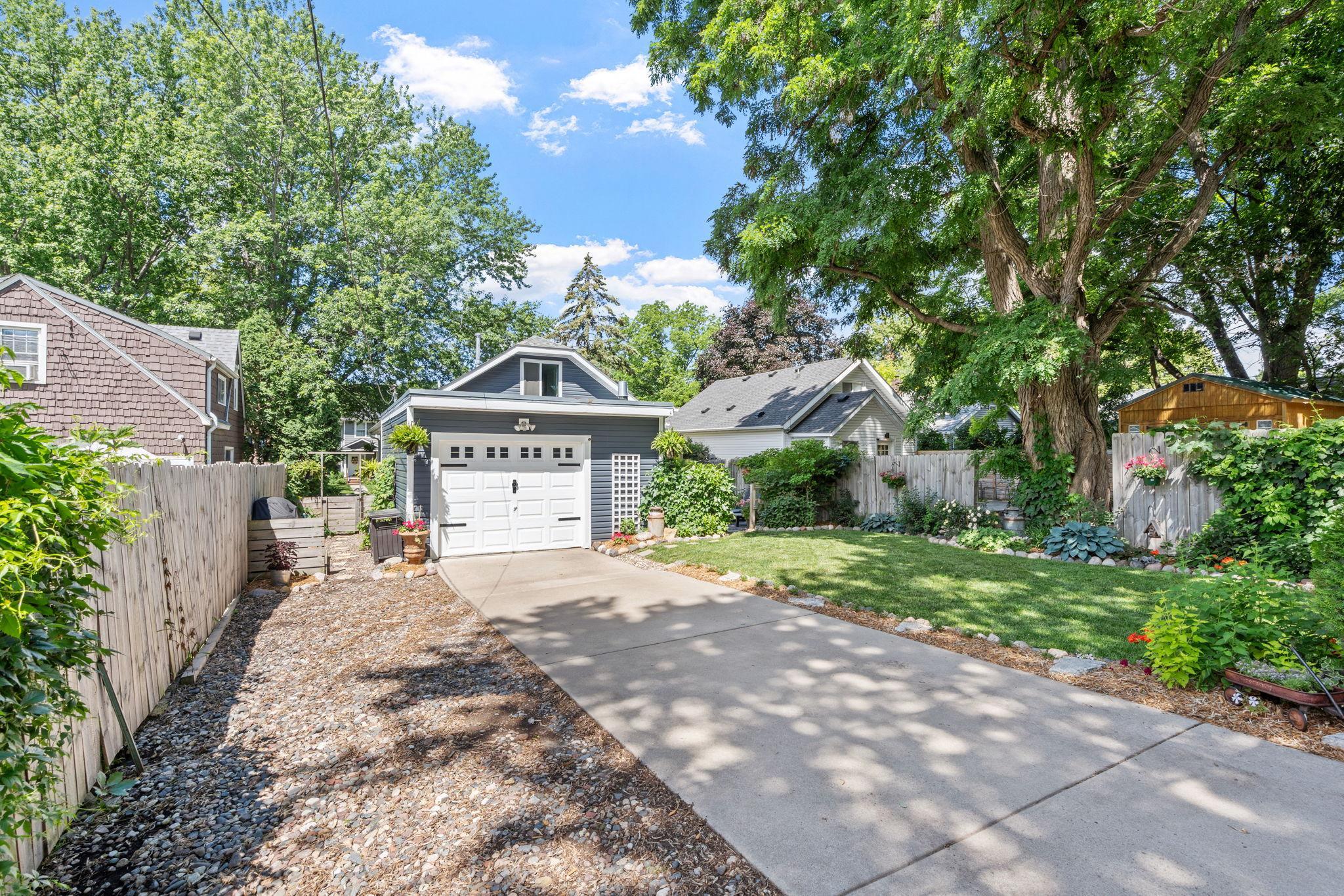 1828 Eustis Street Property Photo 31