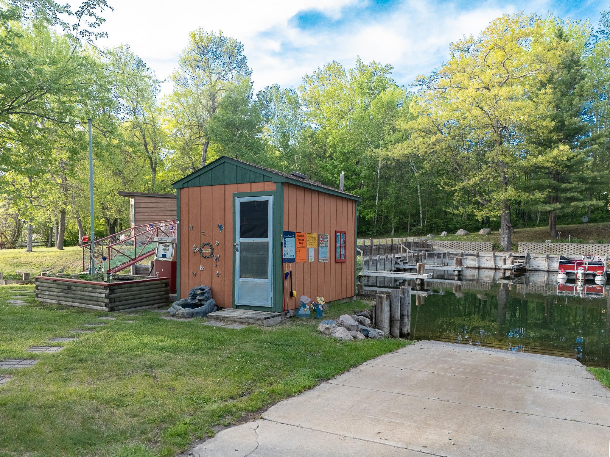 7056210 Property Photo 13