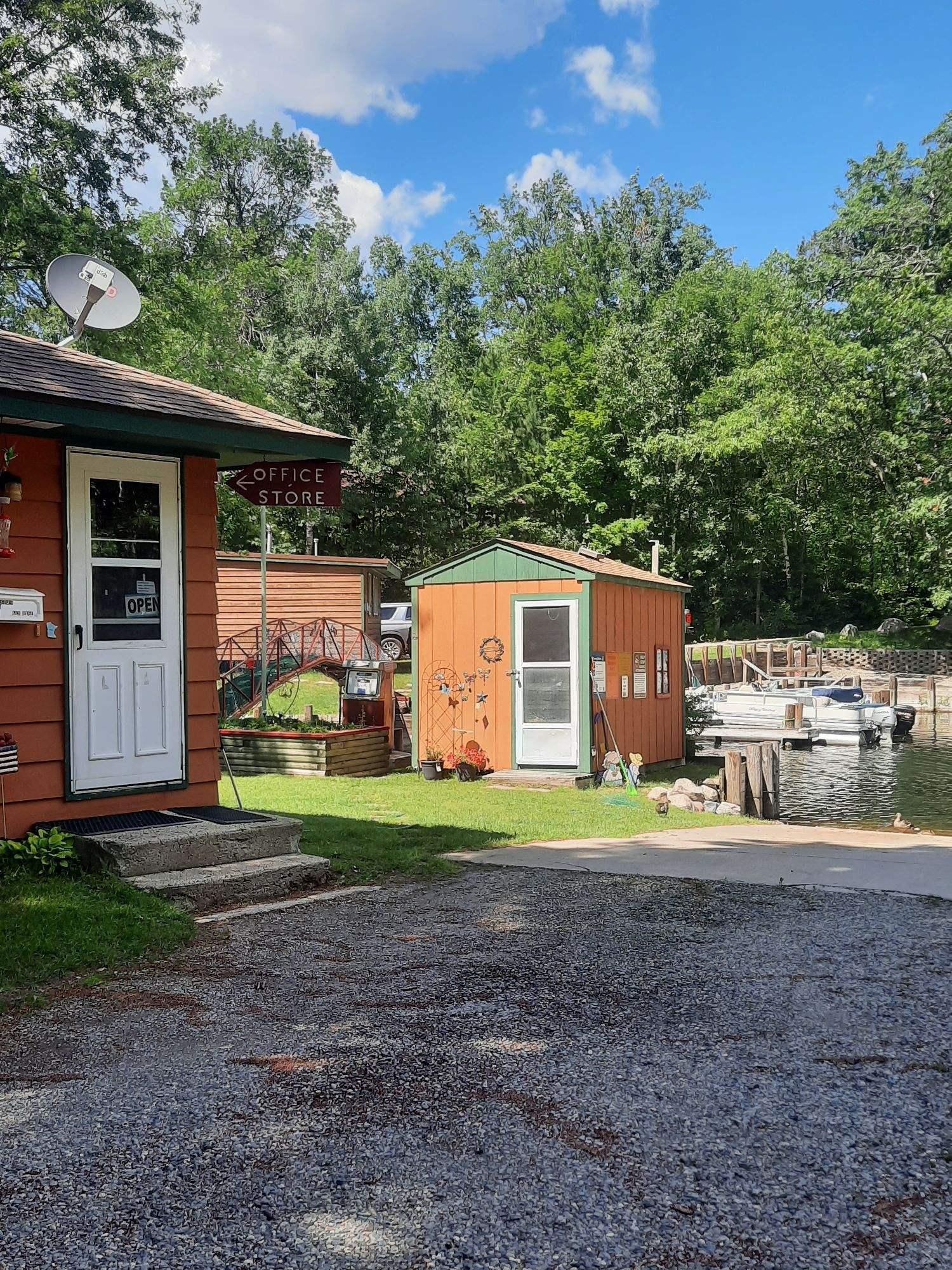 7056210 Property Photo 43