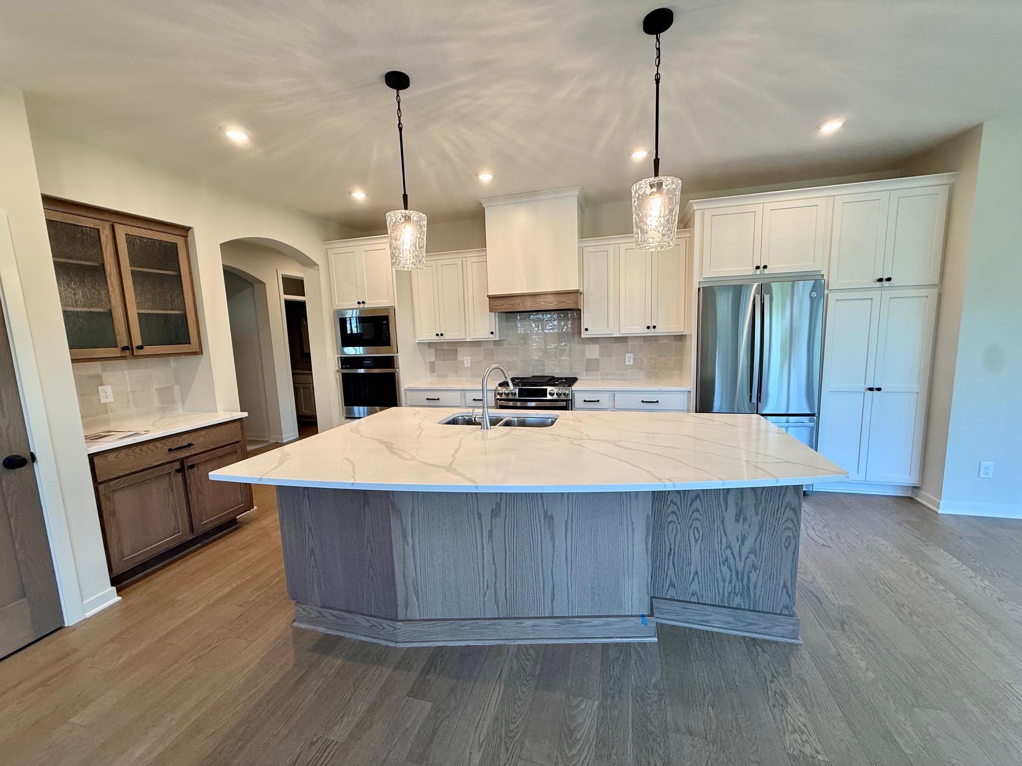 4636 Fable Road N Property Photo 6