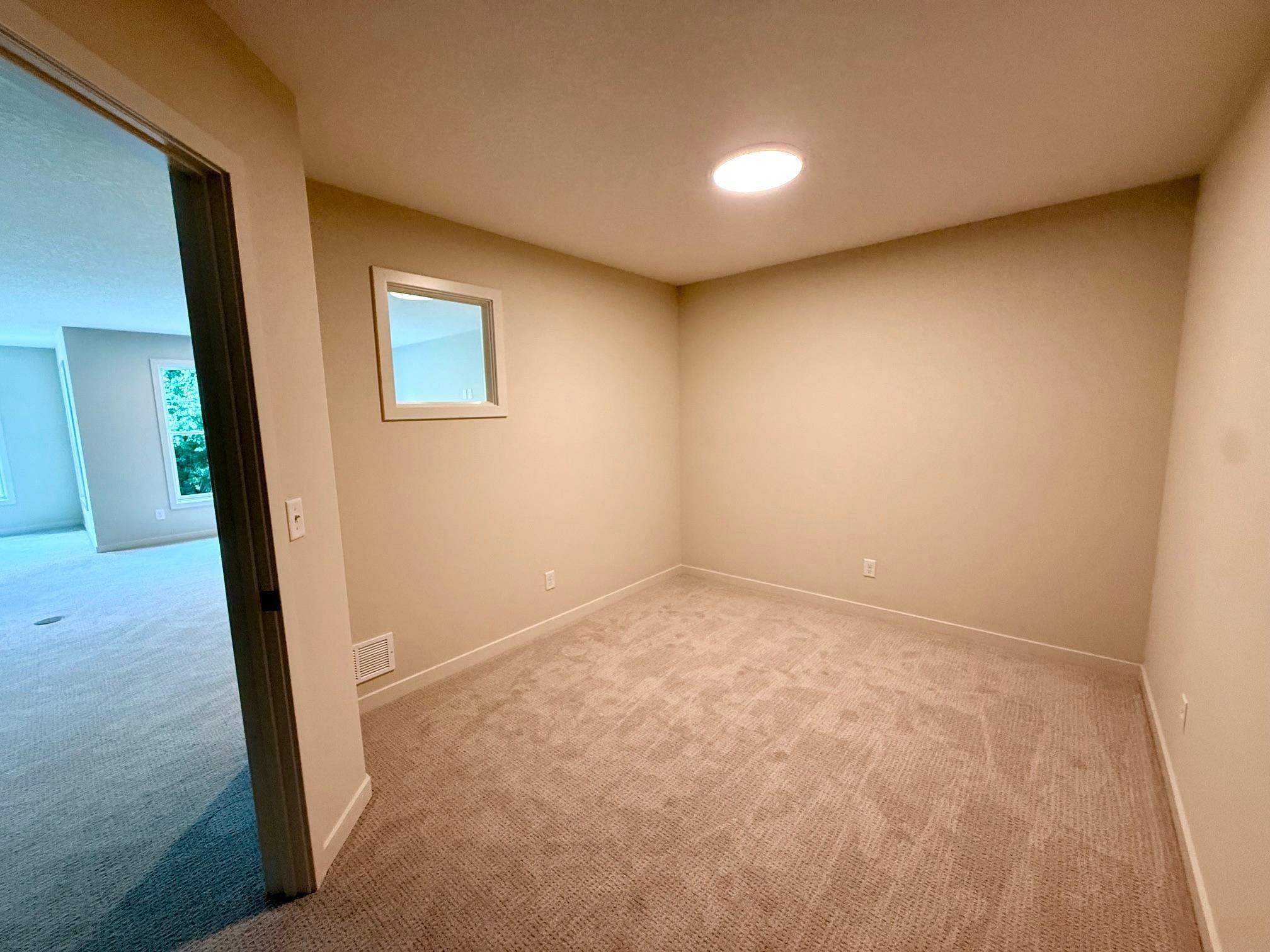 4636 Fable Road N Property Photo 31