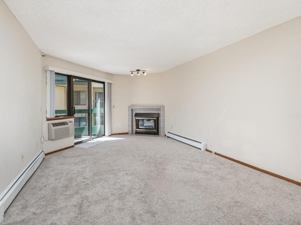 7605 Edinborough Way 6214 Property Photo 6