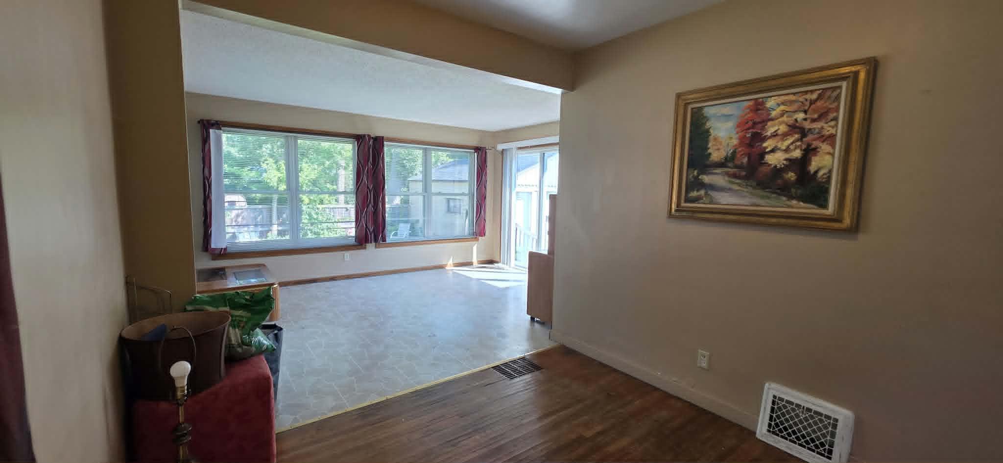 122 W 5th Street Property Photo 8