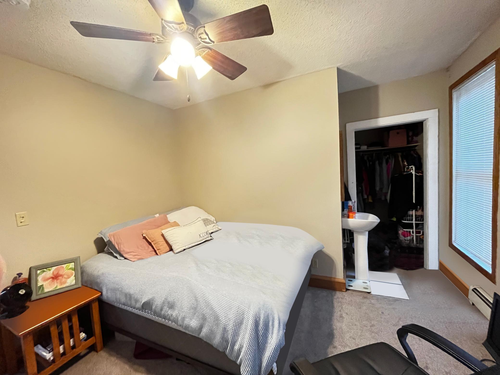 1092 18th Avenue Se Property Photo 9