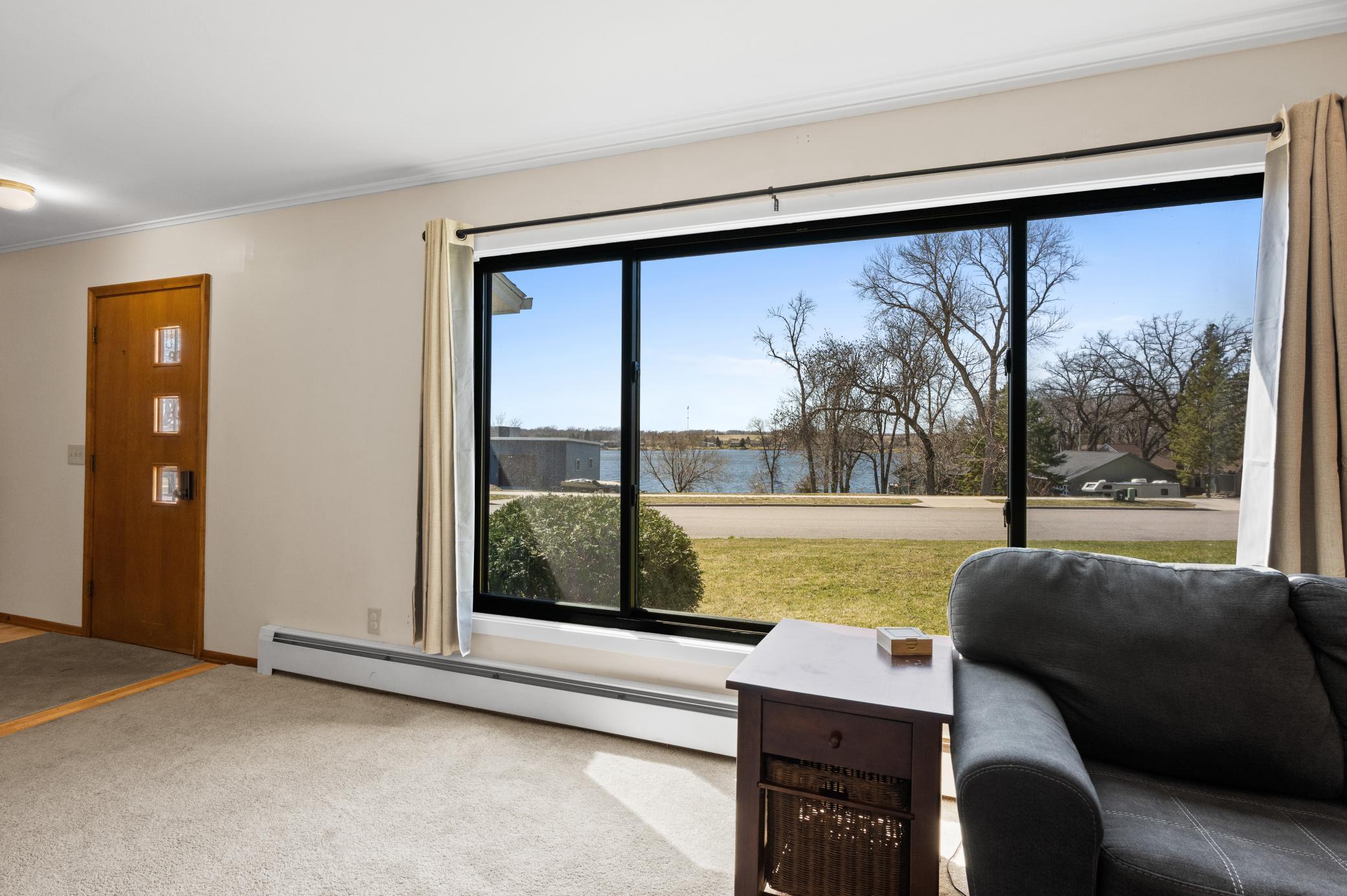 534 Lake Shore Drive Property Photo 4