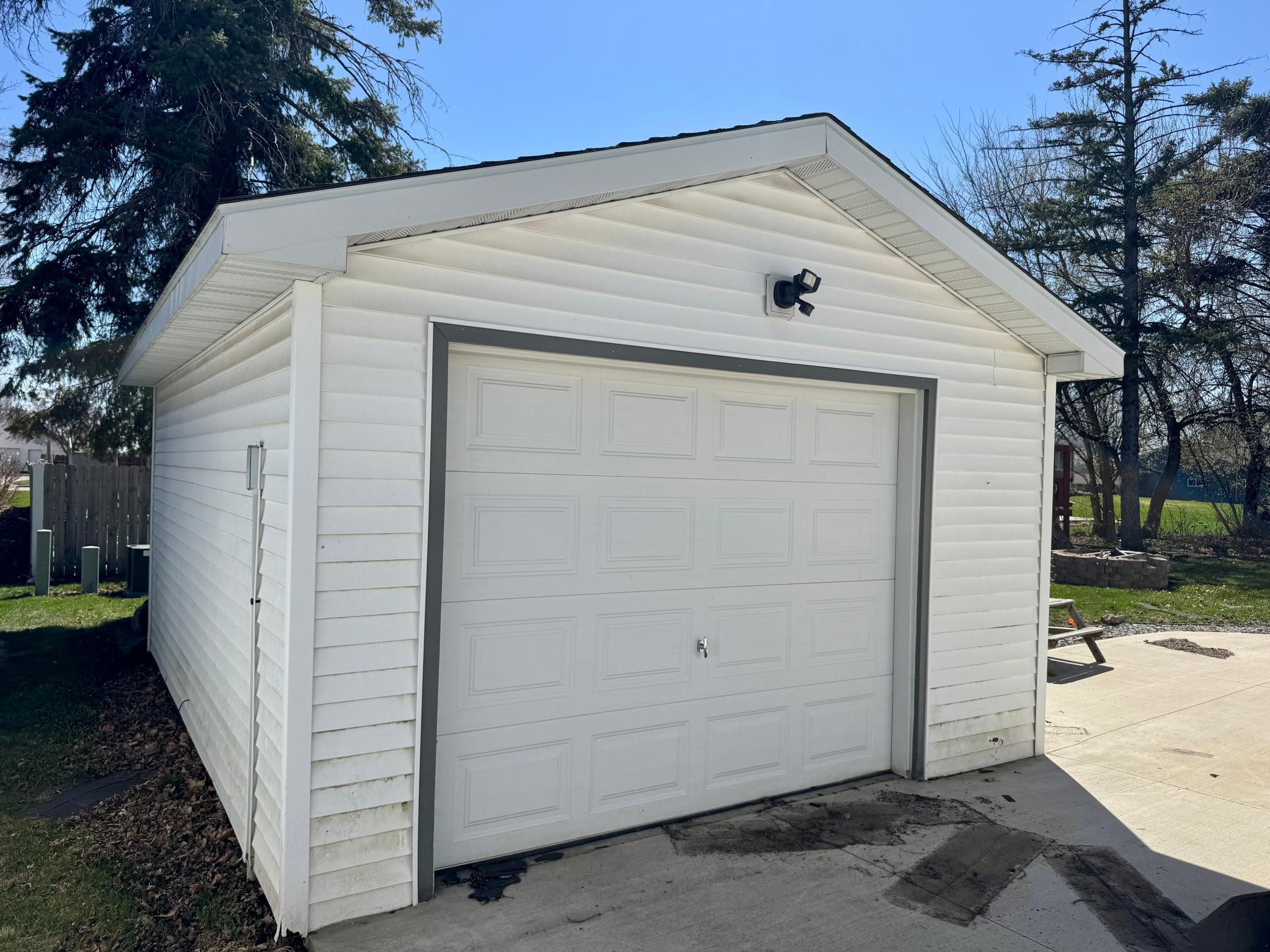 905 W Chestnut Avenue Property Photo 3