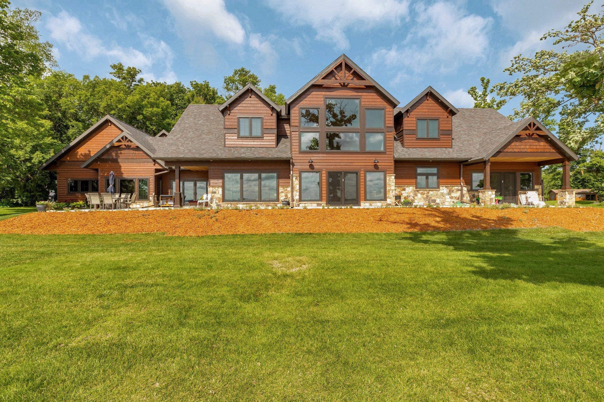 46376 Jungle Shore Trail Property Photo 2