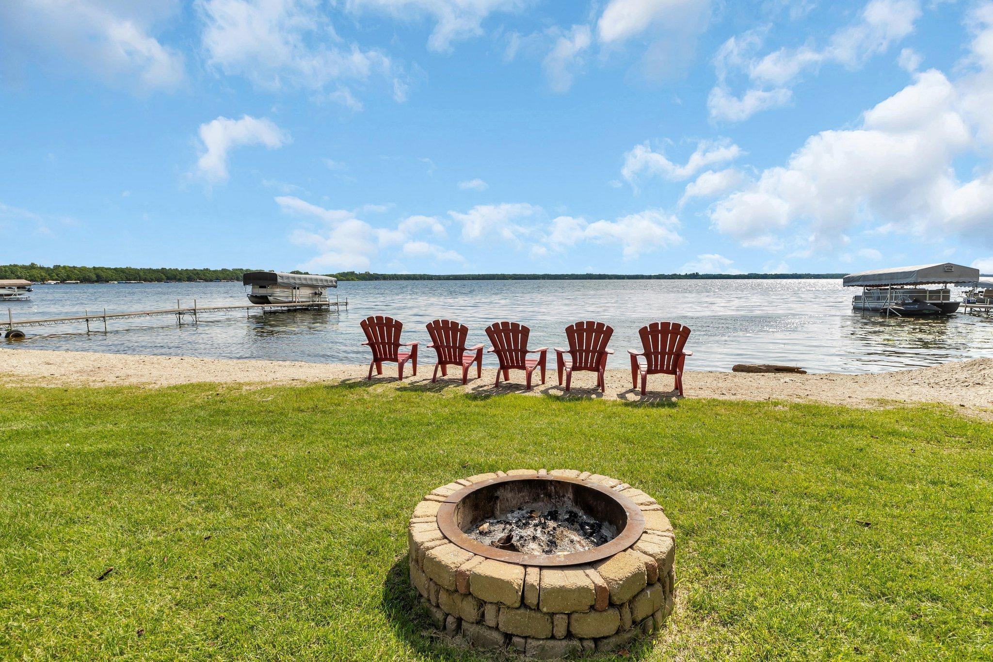 46376 Jungle Shore Trail Property Photo 4