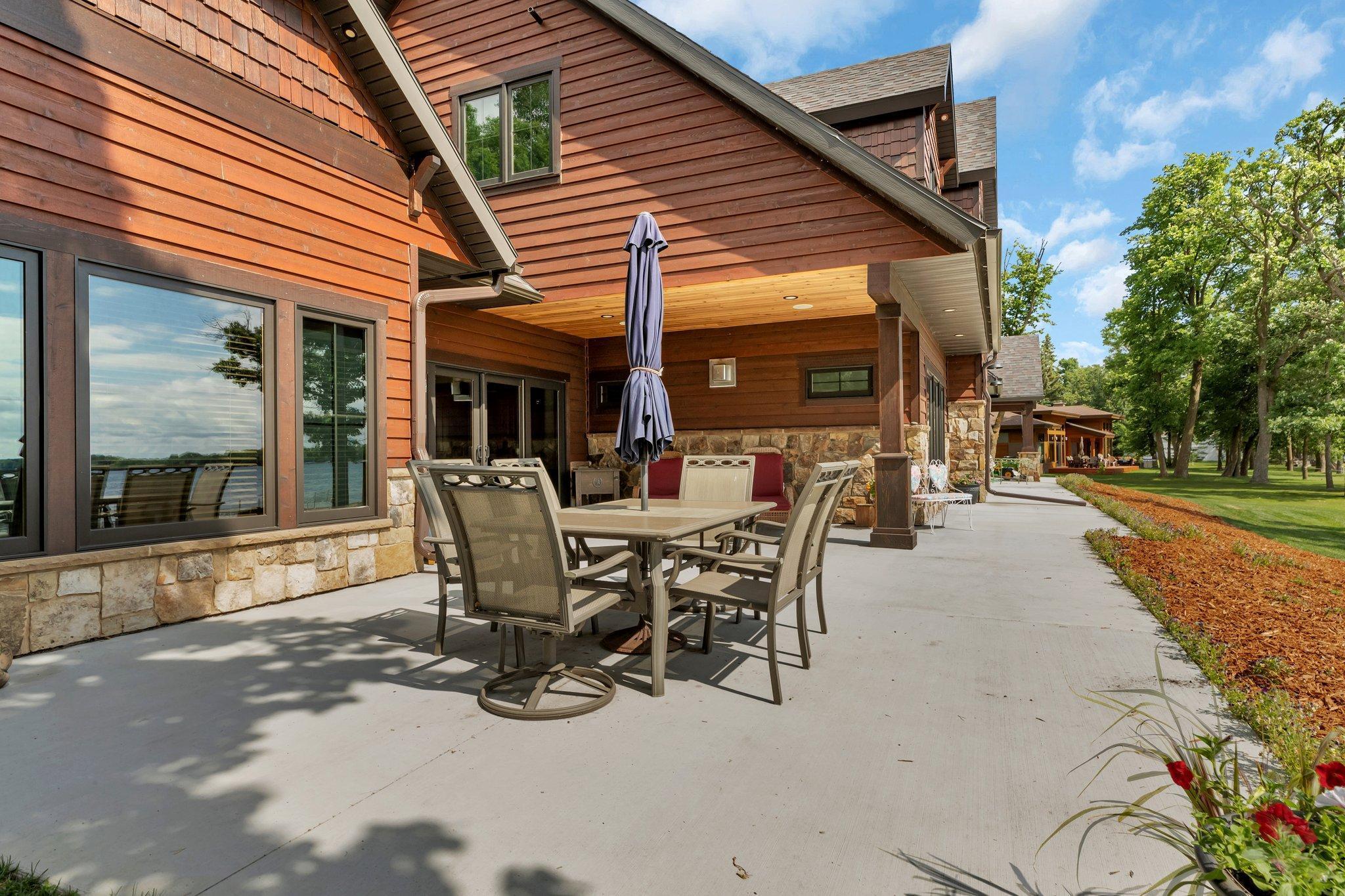46376 Jungle Shore Trail Property Photo 7