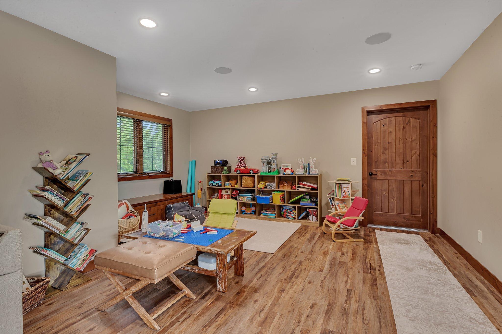 46376 Jungle Shore Trail Property Photo 44