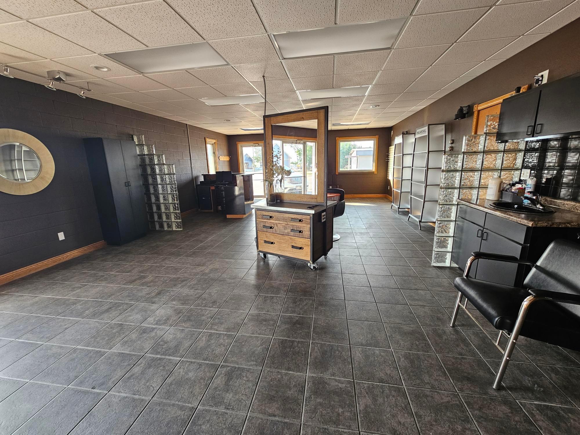 103 Mckinley Avenue W Property Photo 5