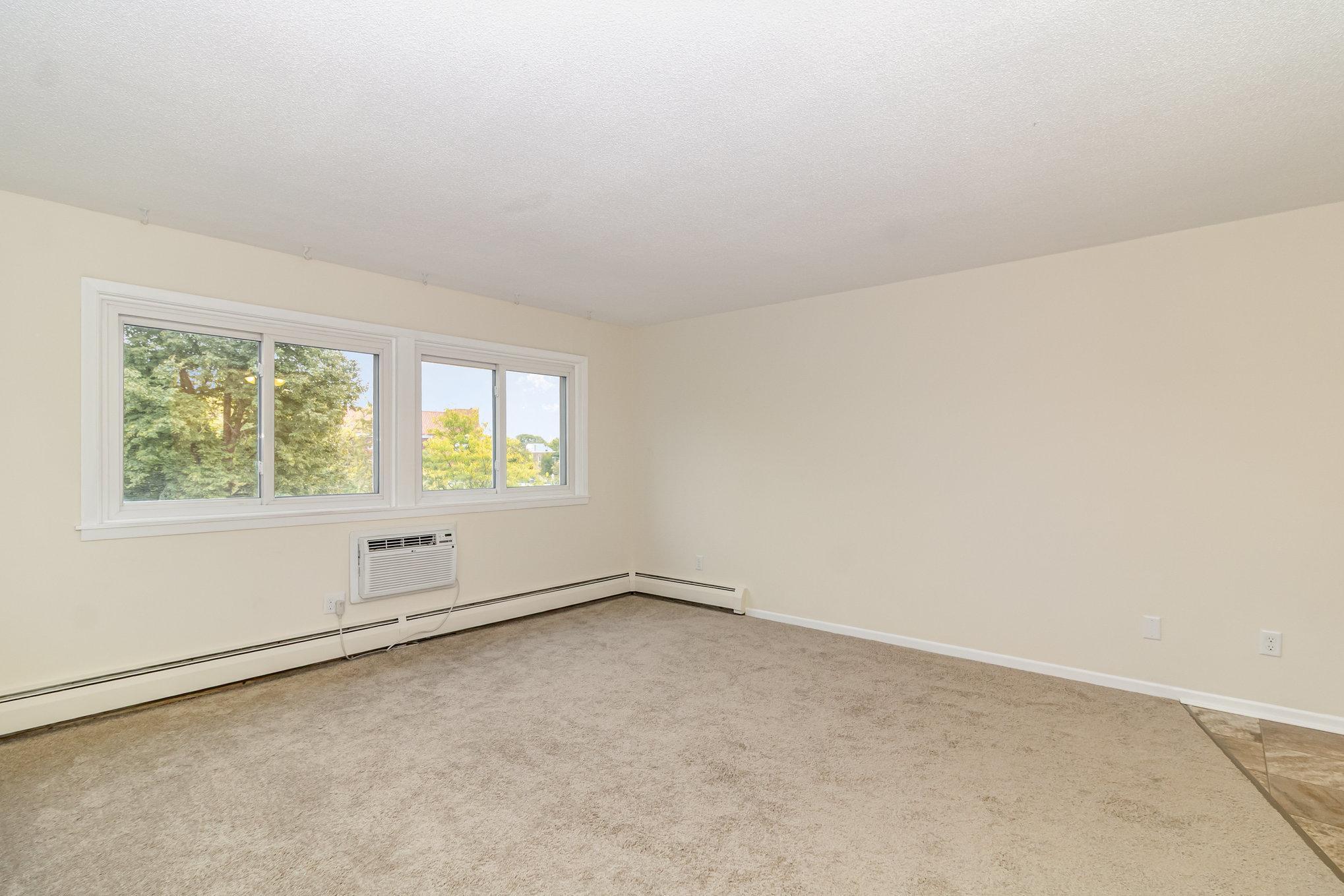 2616 Harriet Avenue 303 Property Photo 2