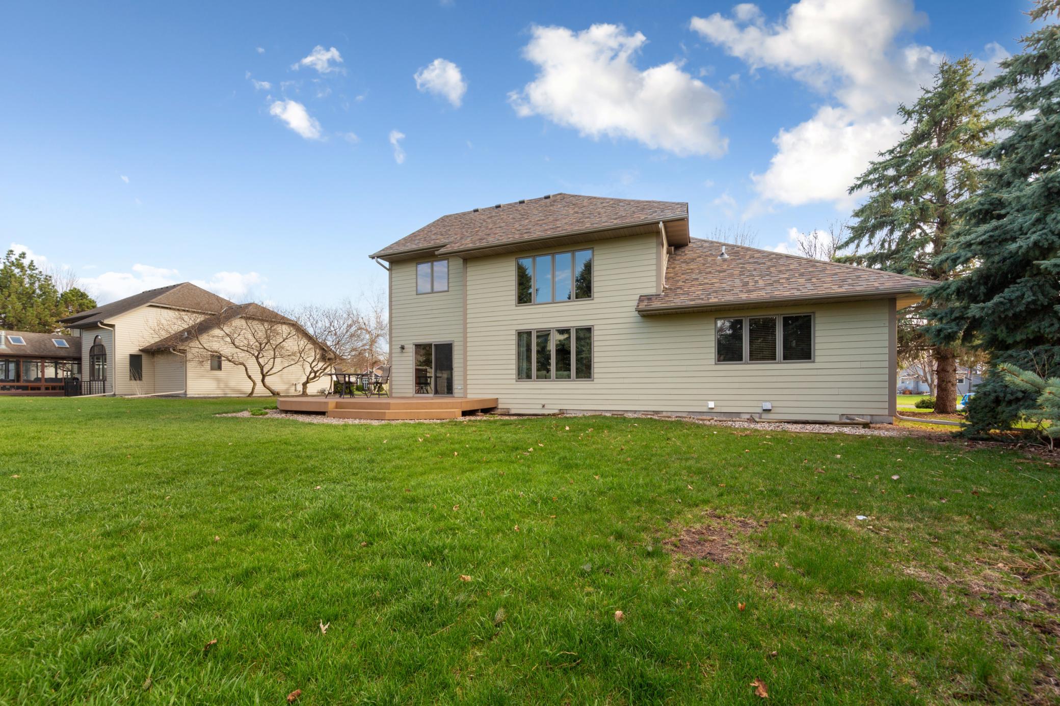 1526 Castle Drive Property Photo 7