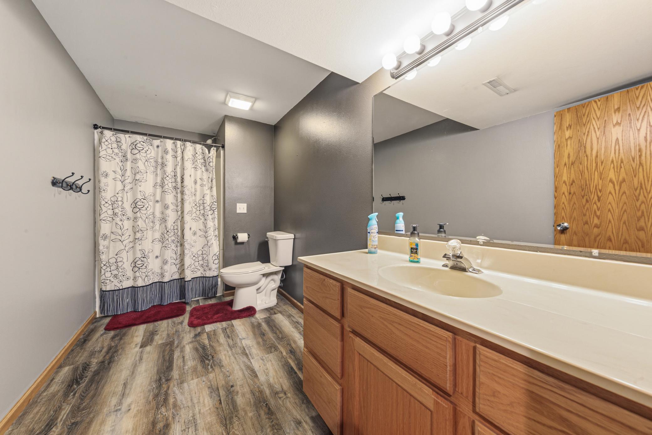 1526 Castle Drive Property Photo 41
