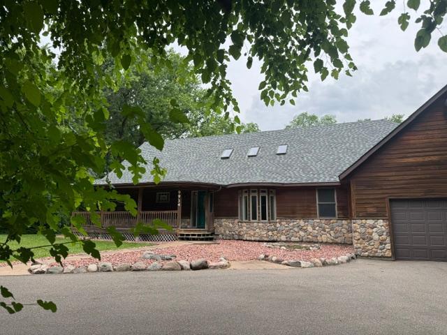9934 Maple Avenue Property Photo 2
