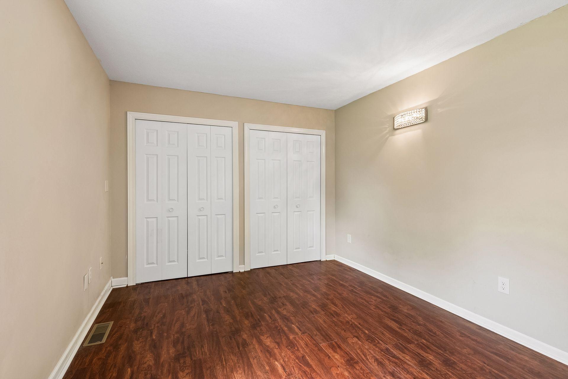 9934 Maple Avenue Property Photo 17