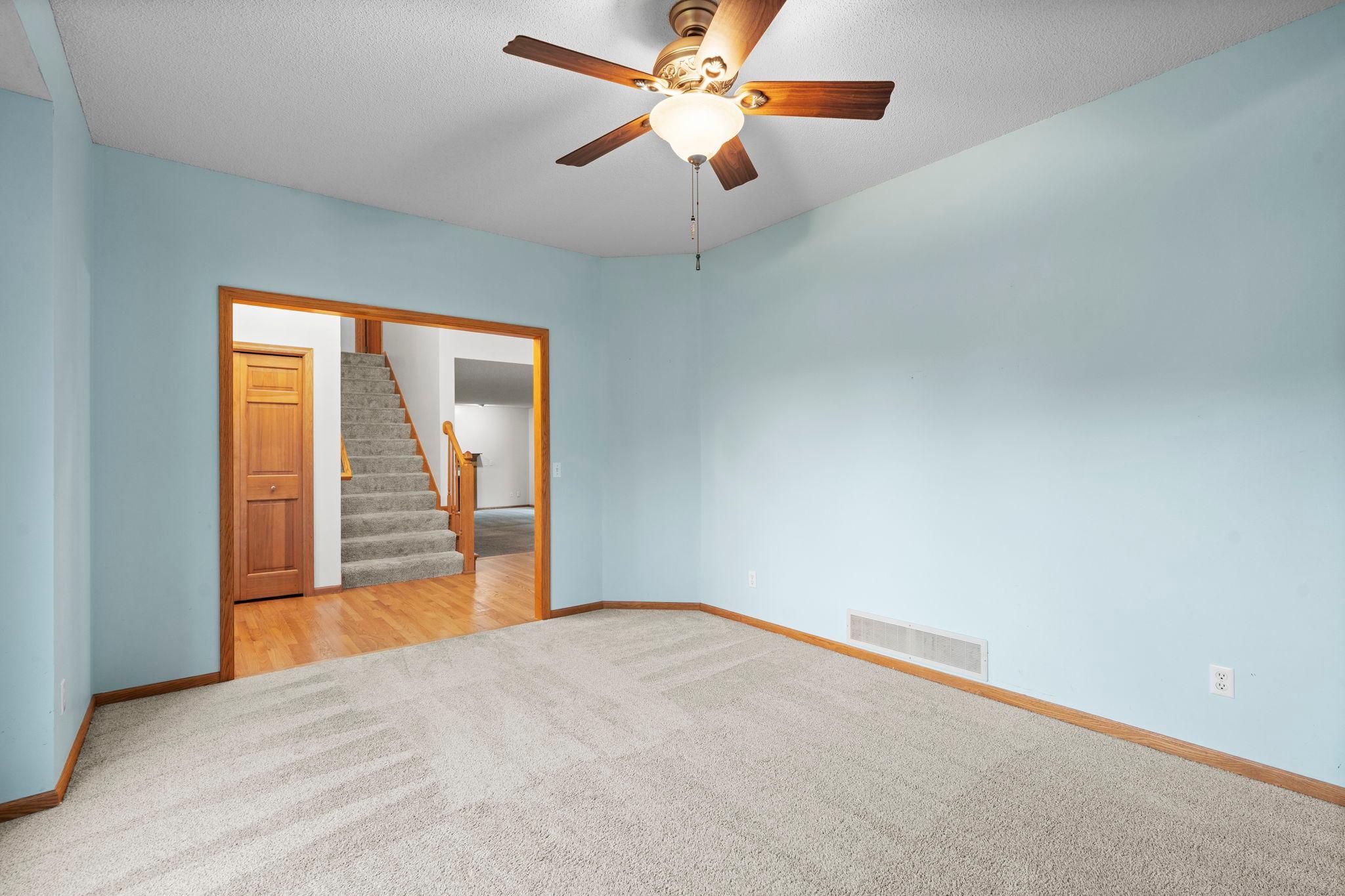 1132 Falls Circle Property Photo 3