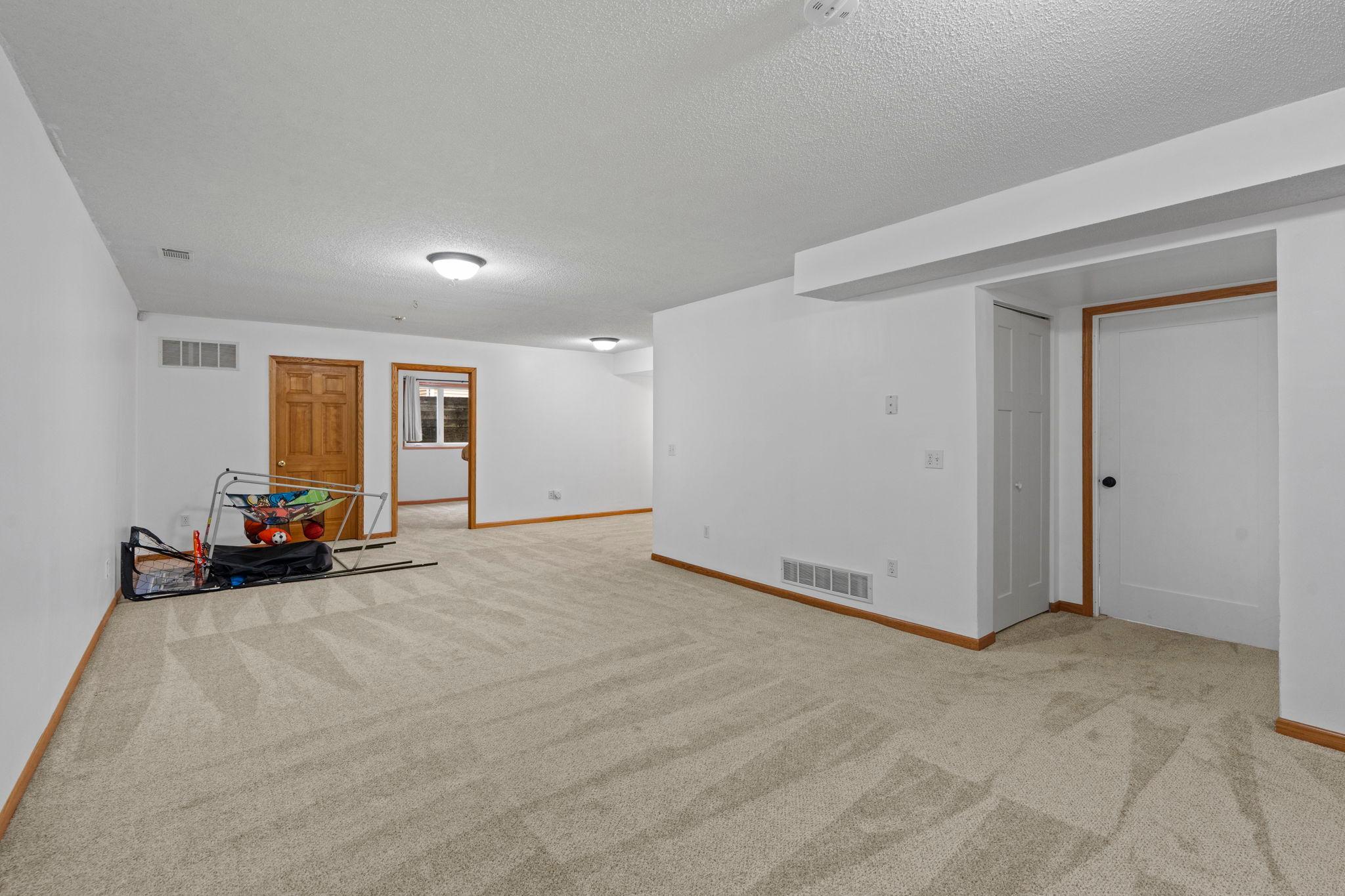 1132 Falls Circle Property Photo 26