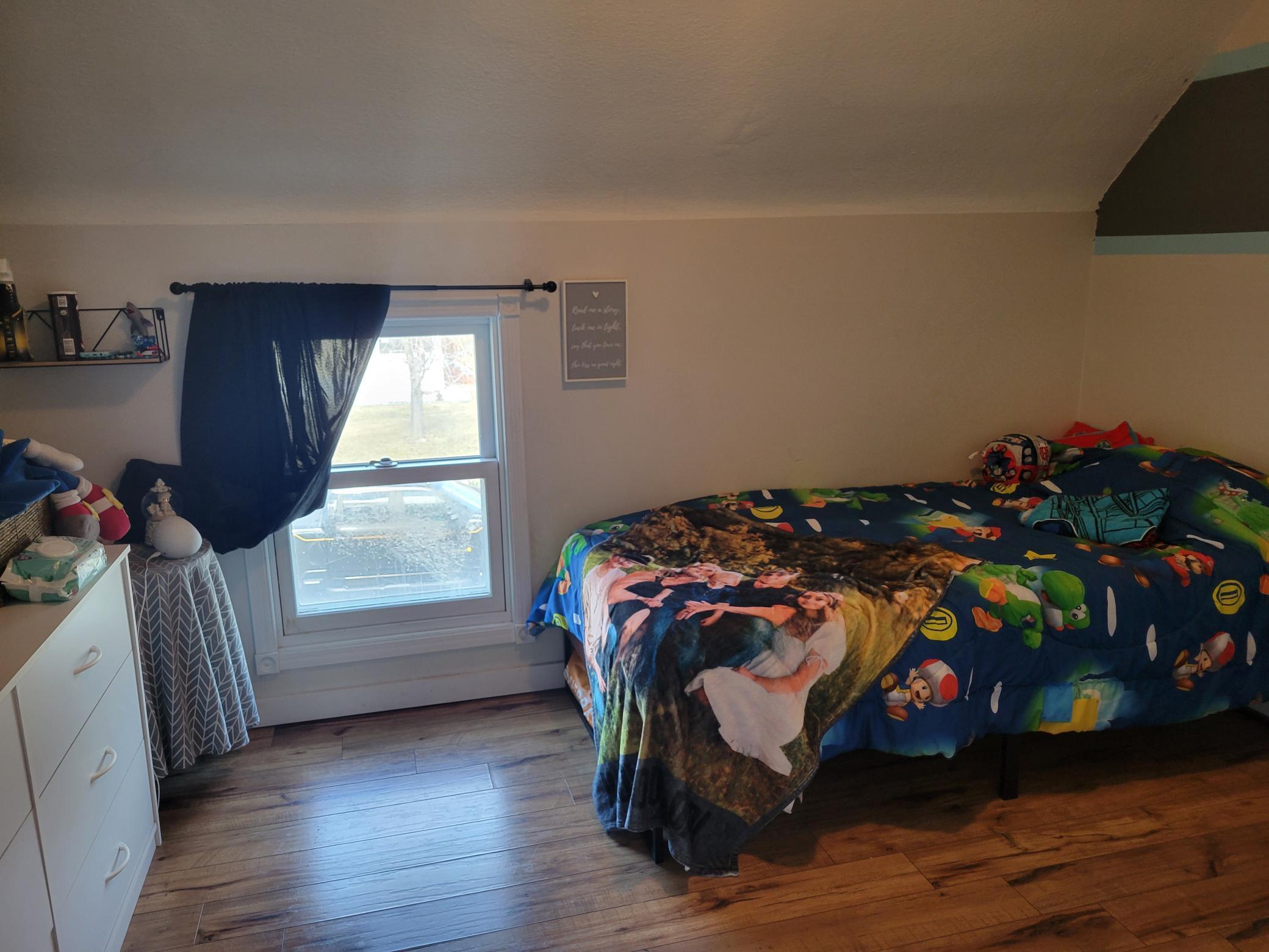 933 Labree Avenue N Property Photo 4