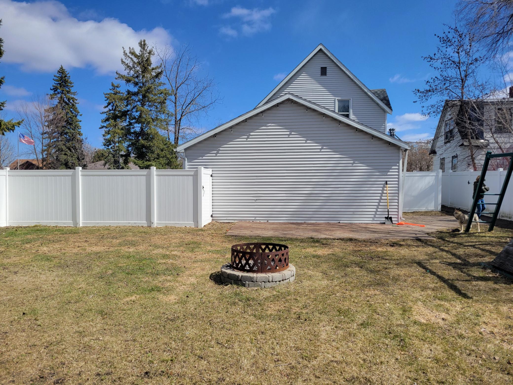 933 Labree Avenue N Property Photo 24