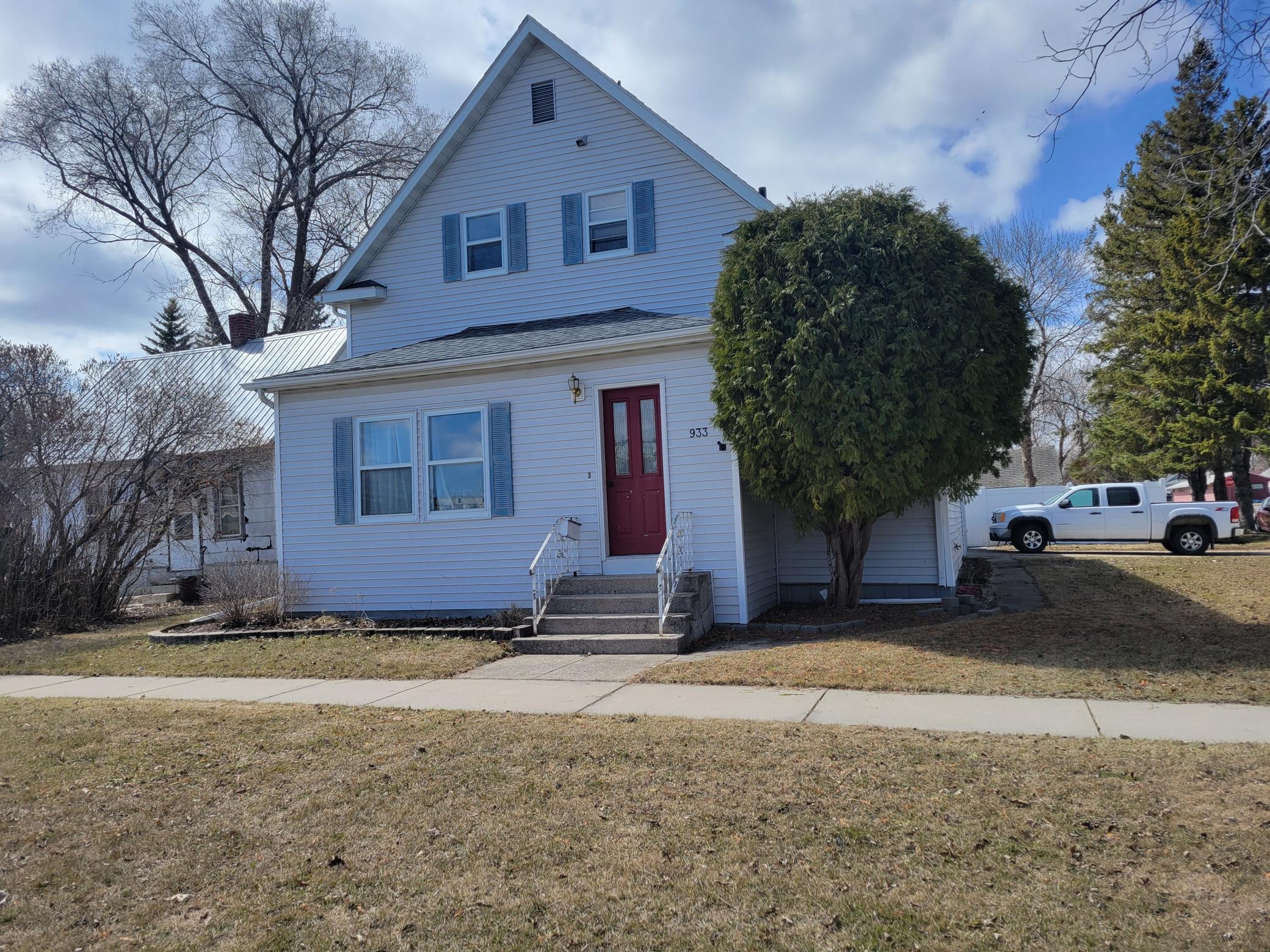 933 Labree Avenue N Property Photo 26