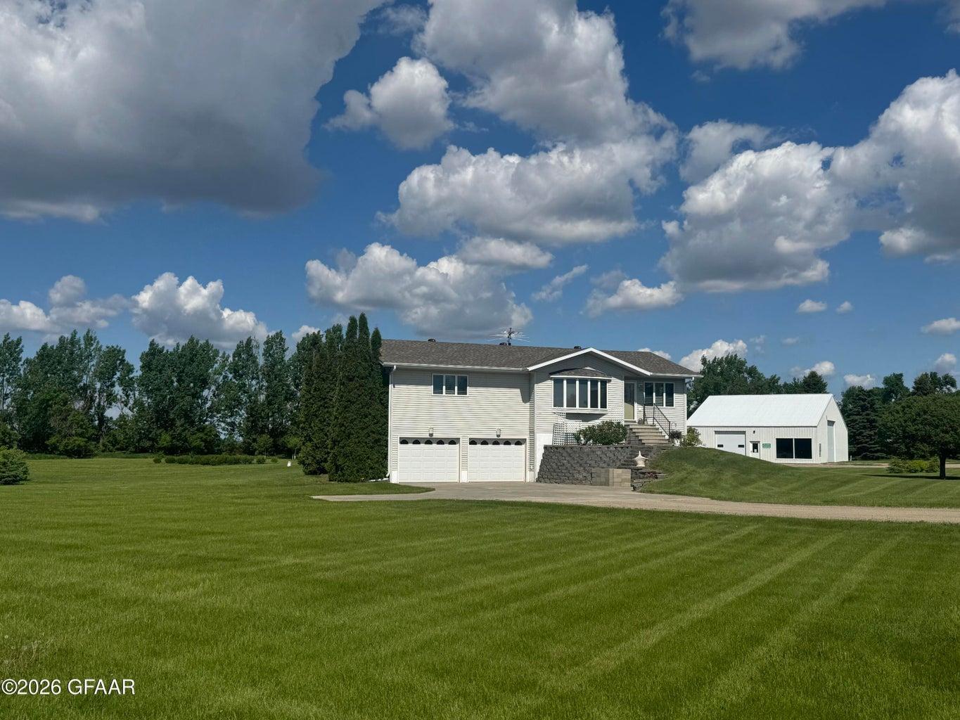 402 Main Avenue Property Photo 1