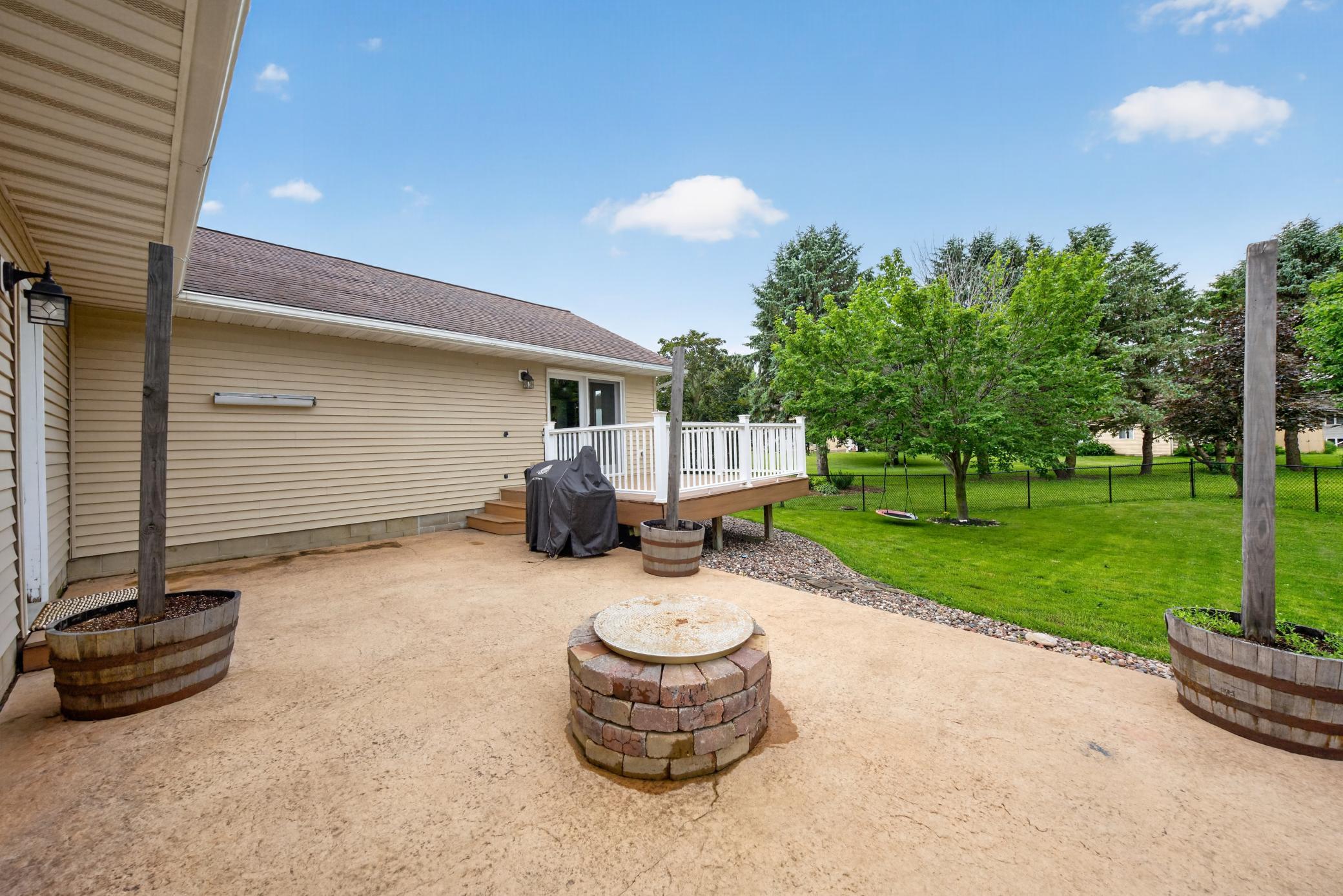 100 Capelle Street Property Photo 10