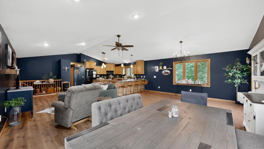 100 Capelle Street Property Photo 23