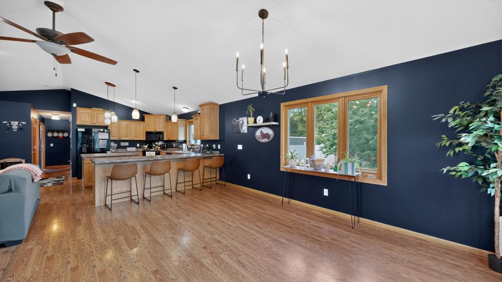 100 Capelle Street Property Photo 24