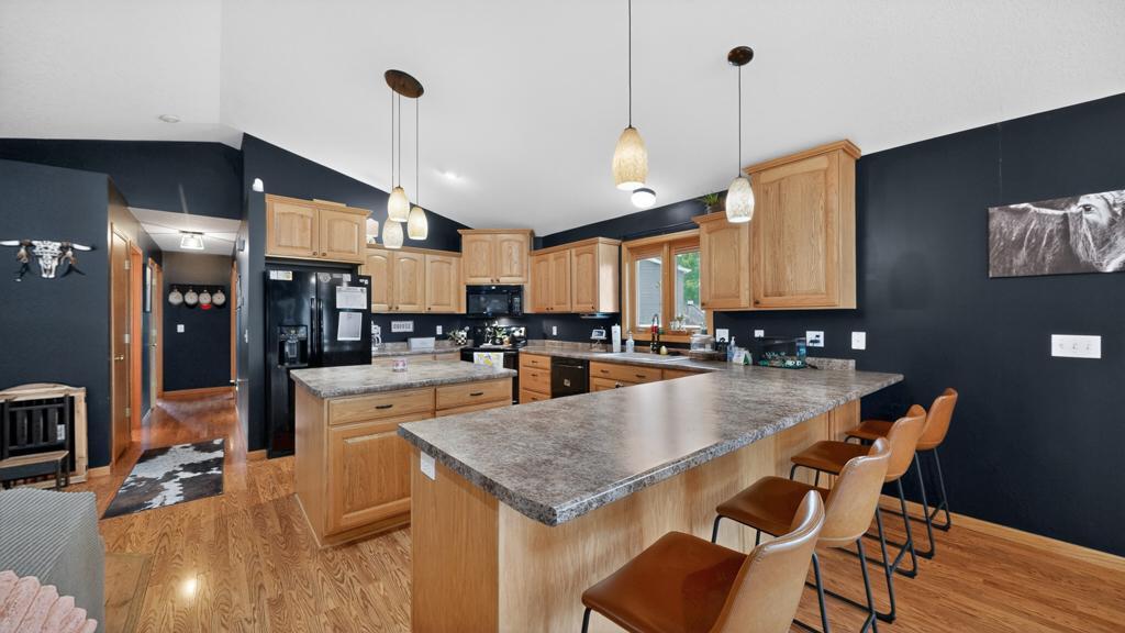 100 Capelle Street Property Photo 28
