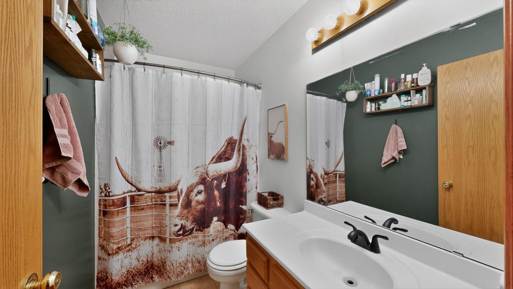 100 Capelle Street Property Photo 34