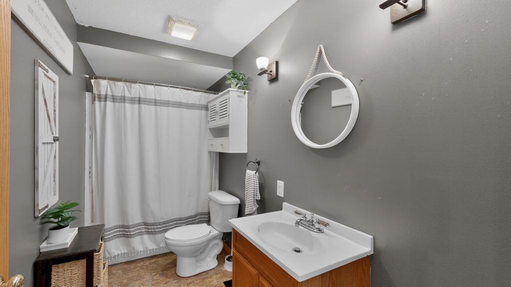 100 Capelle Street Property Photo 46