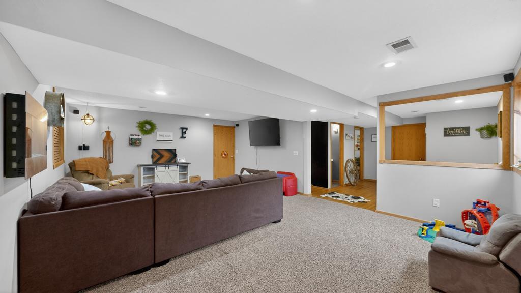 100 Capelle Street Property Photo 48