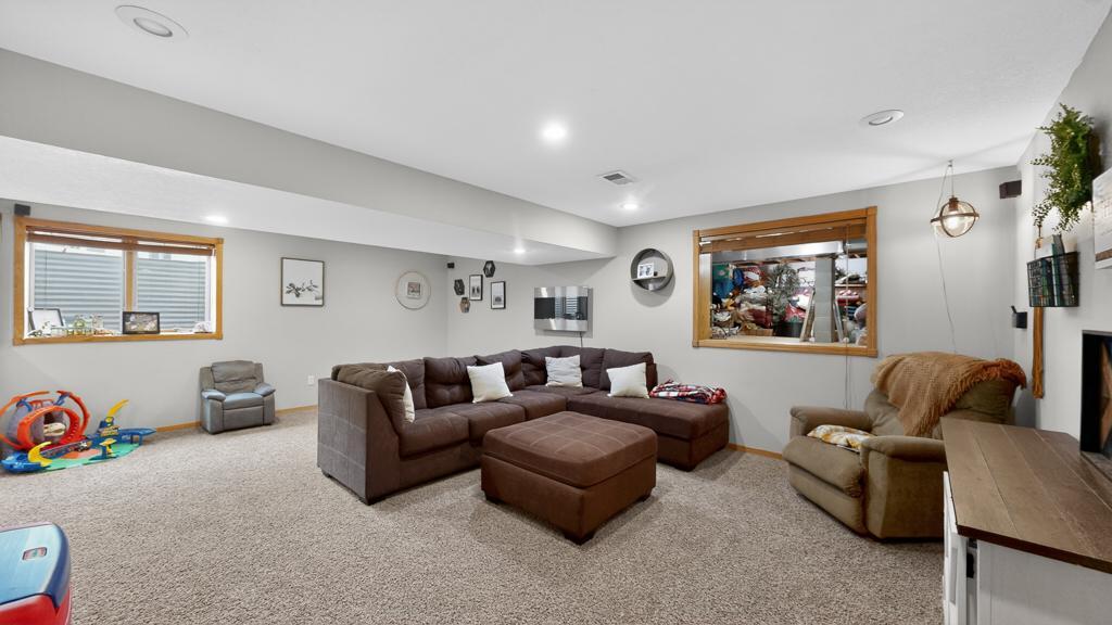 100 Capelle Street Property Photo 51