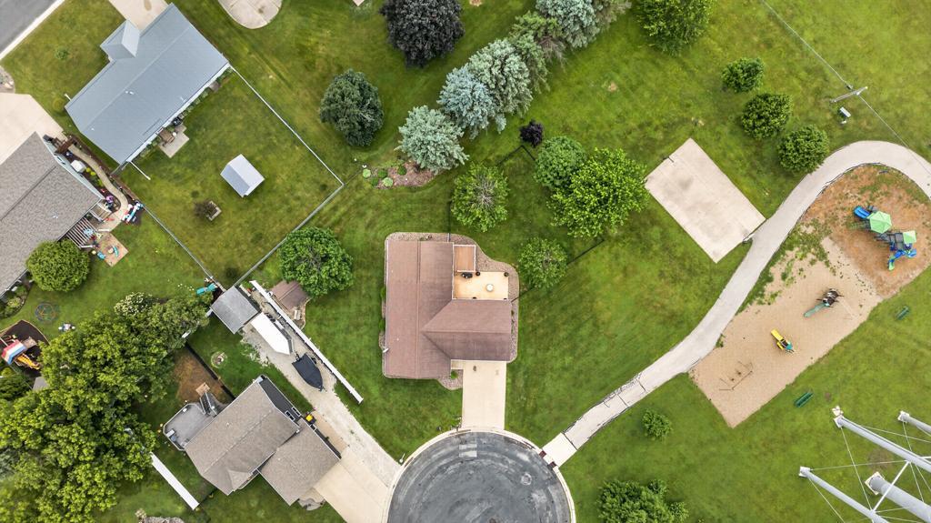 100 Capelle Street Property Photo 63
