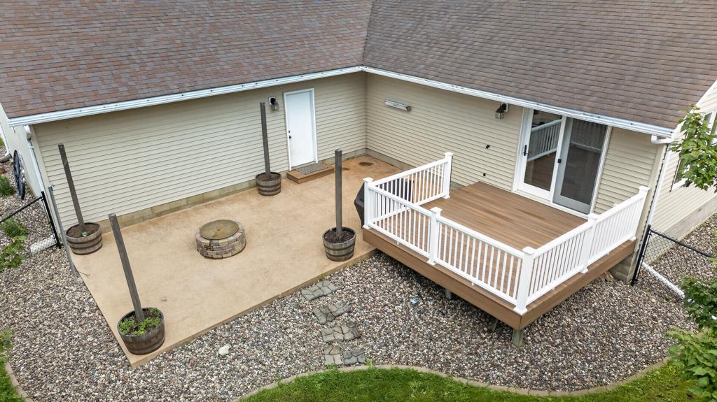 100 Capelle Street Property Photo 64