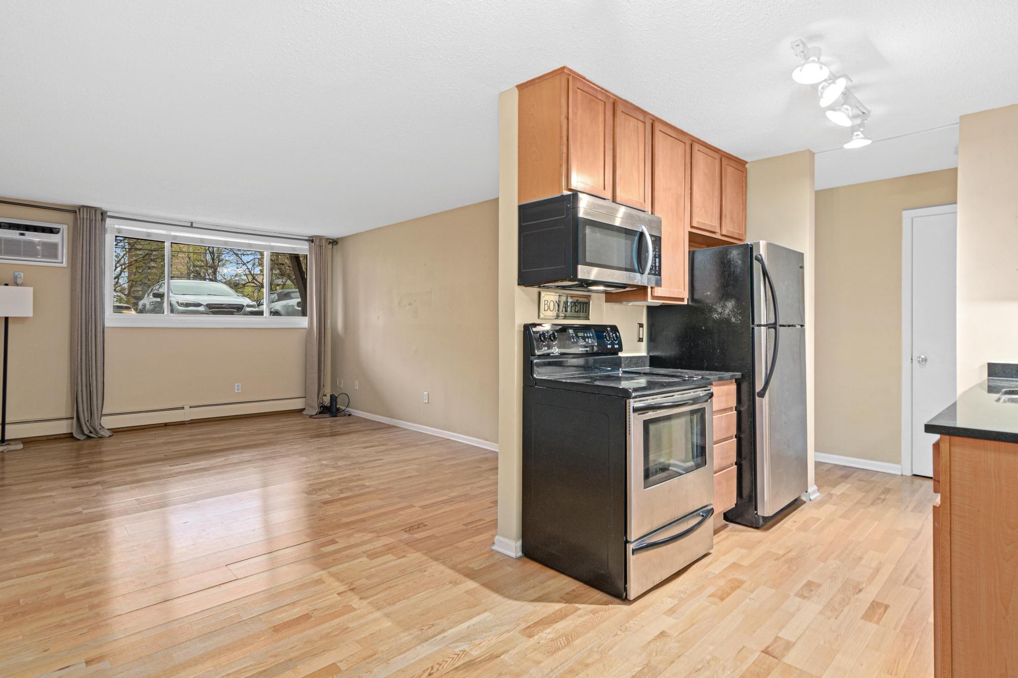 520 Ridgewood Avenue 3 Property Photo 1