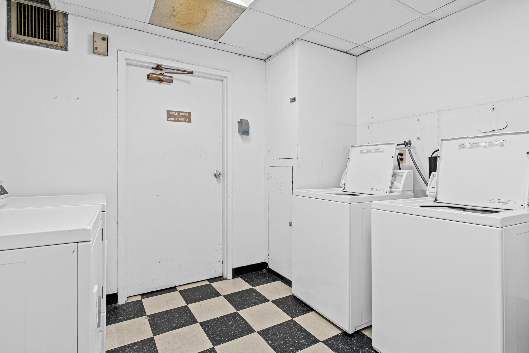520 Ridgewood Avenue 3 Property Photo 14