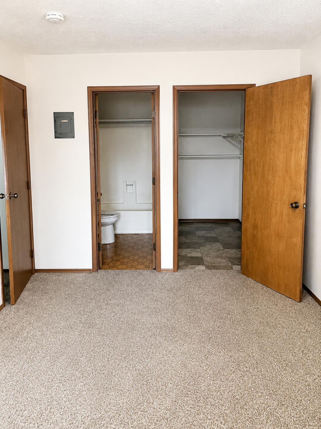 1001 Highland Ridge 2 Property Photo 8