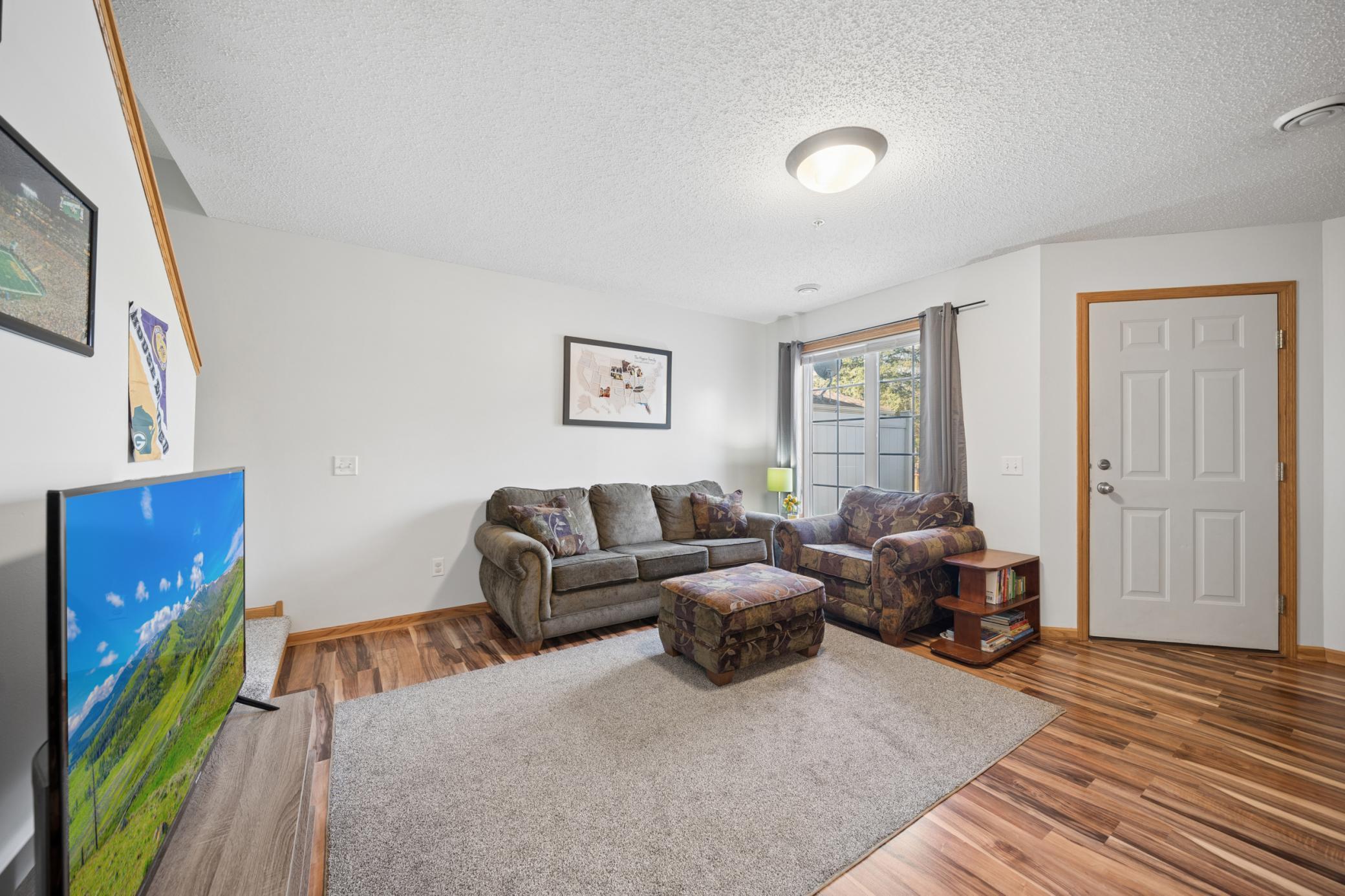 206 E Orchard Street Property Photo 3