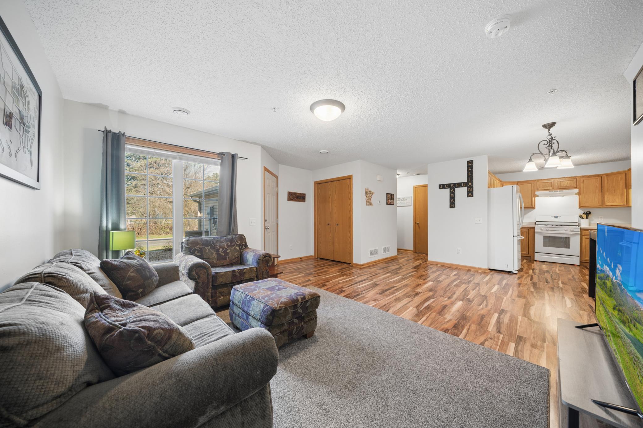 206 E Orchard Street Property Photo 4
