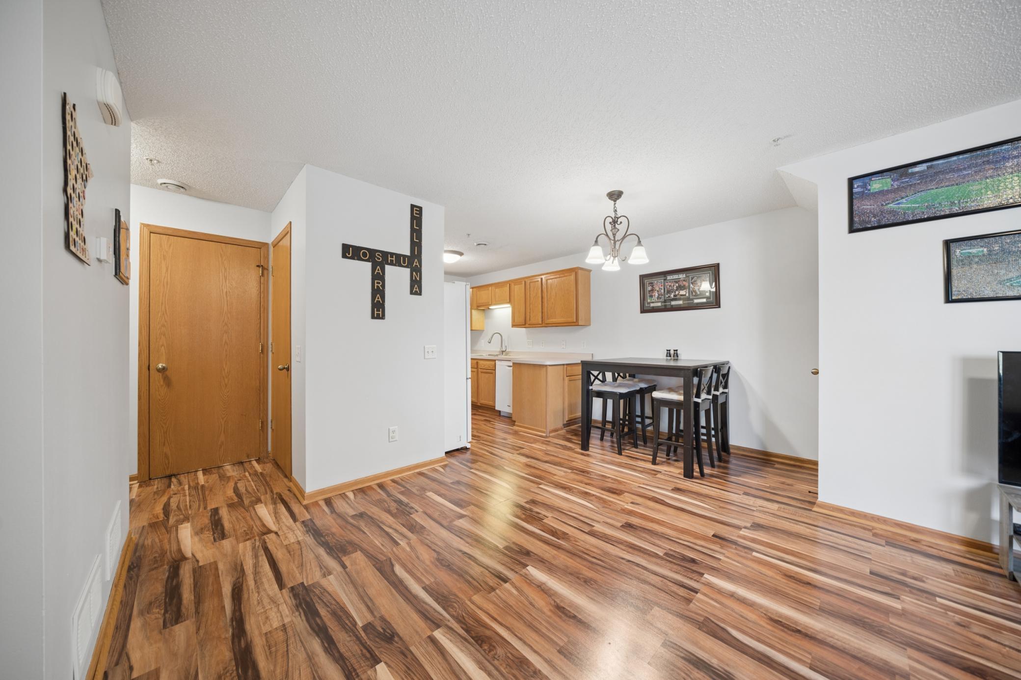 206 E Orchard Street Property Photo 8