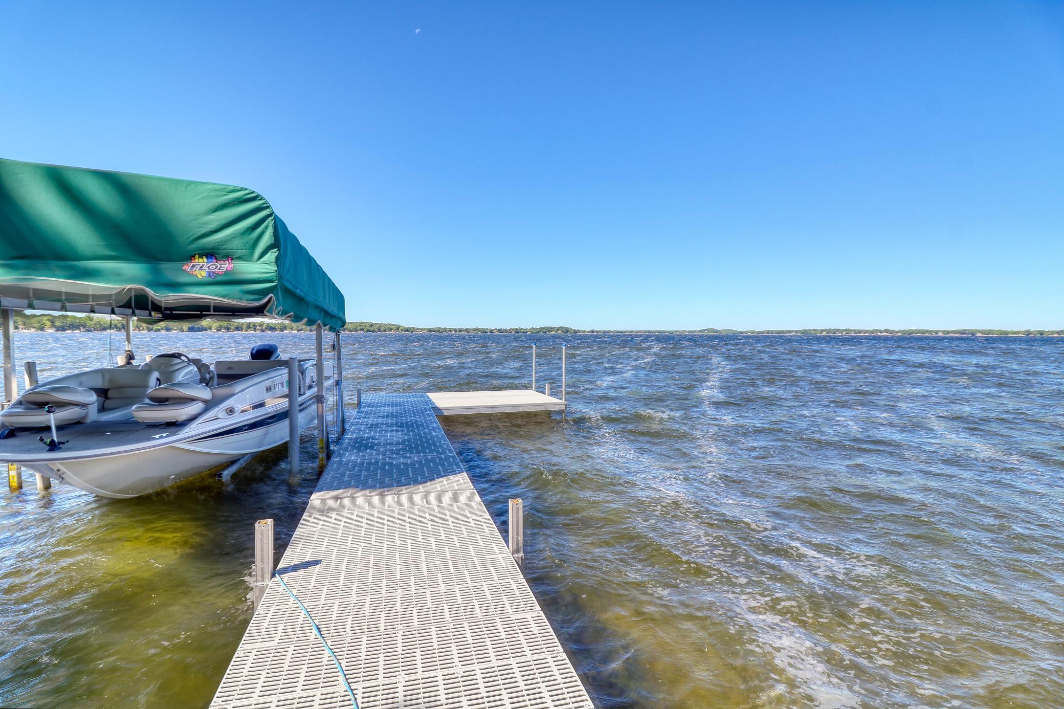 1812 E Shore Drive Property Photo 5