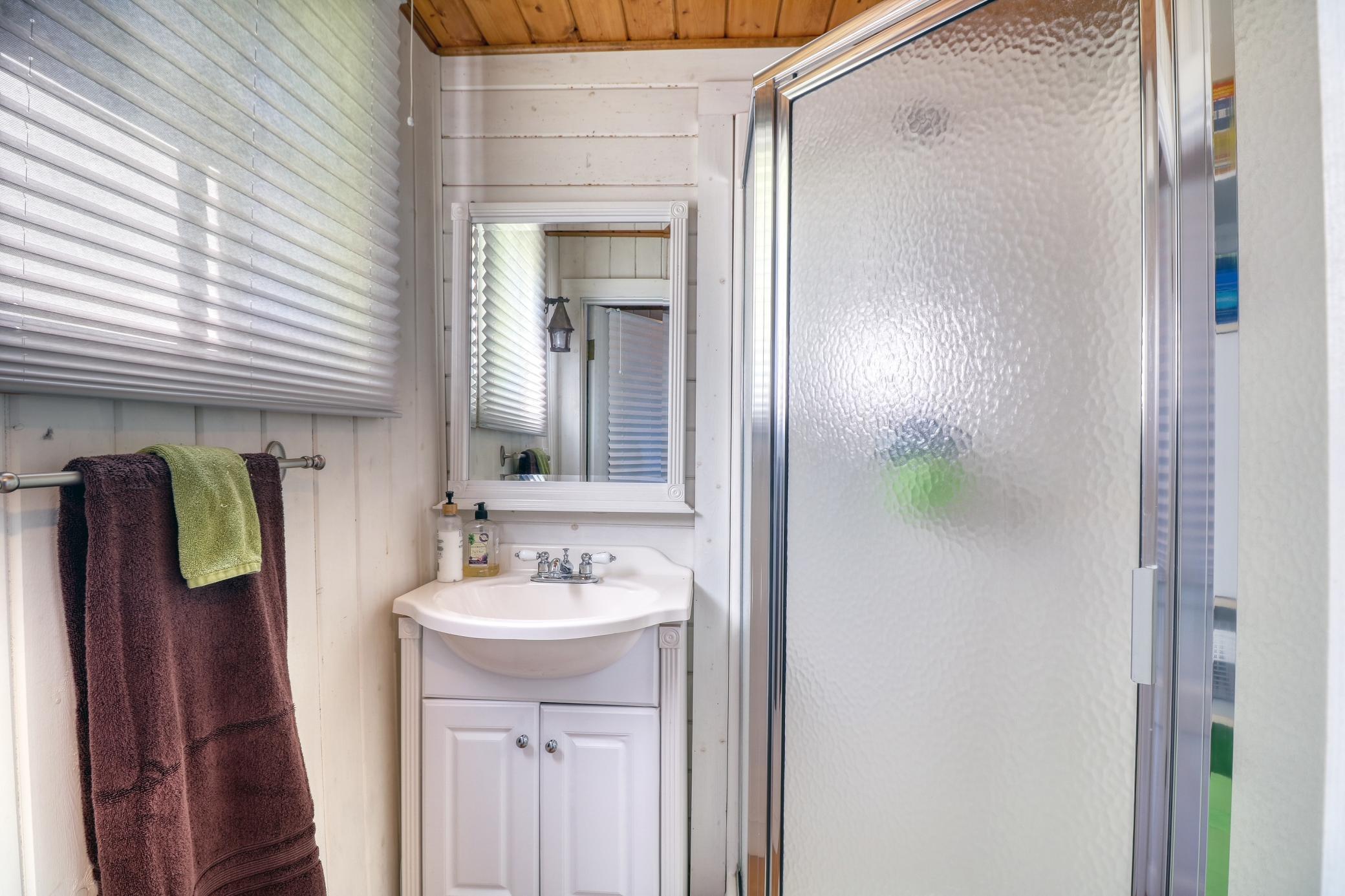 1812 E Shore Drive Property Photo 104