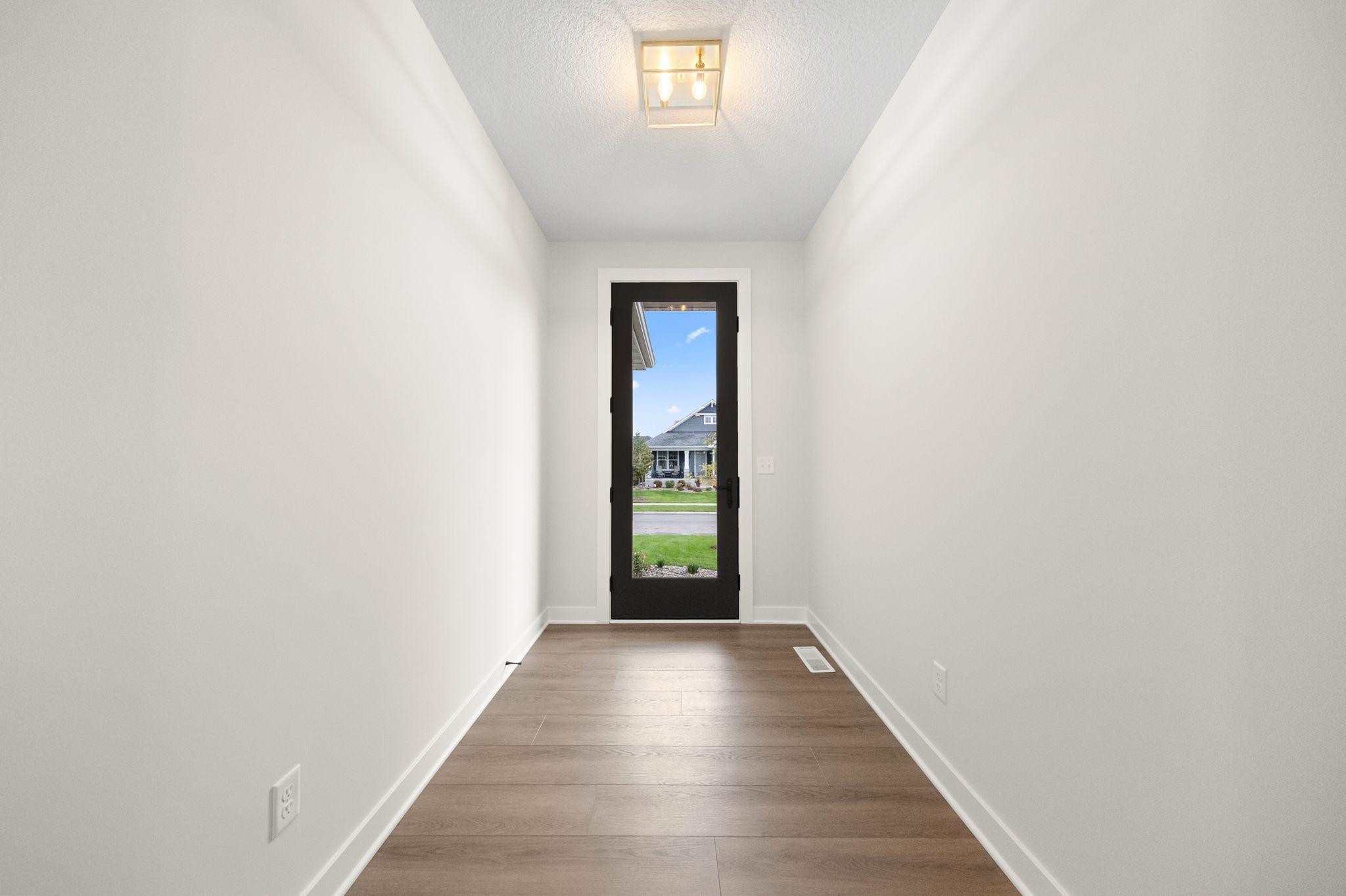 4883 127th Circle Ne Property Photo 8