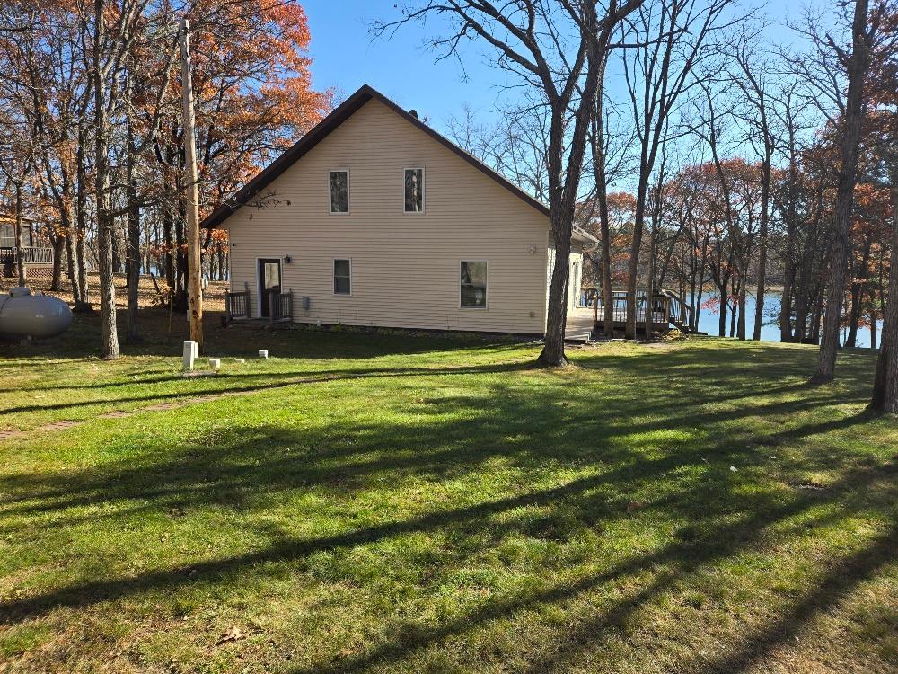 18506 Empire Loop Property Photo 4