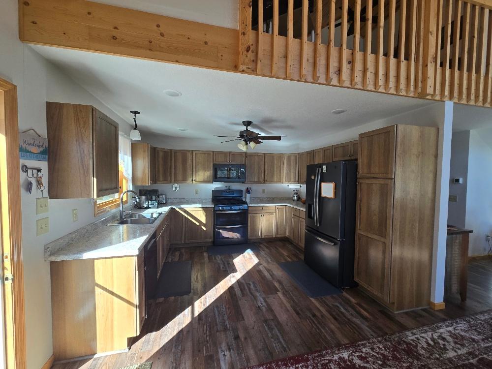 18506 Empire Loop Property Photo 10
