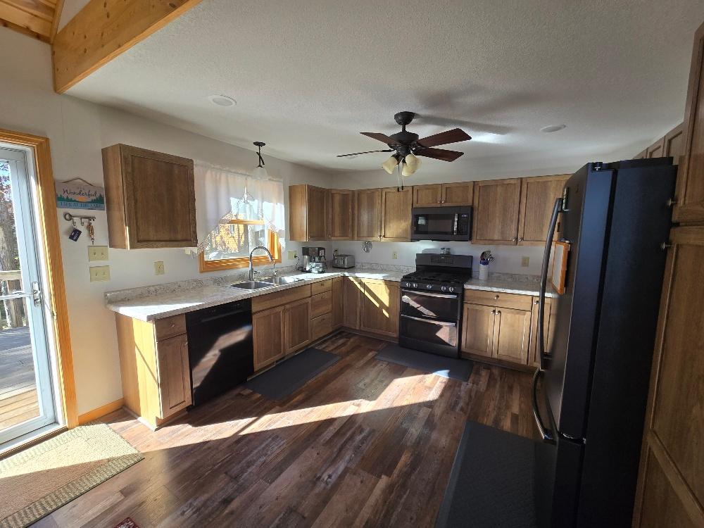 18506 Empire Loop Property Photo 11