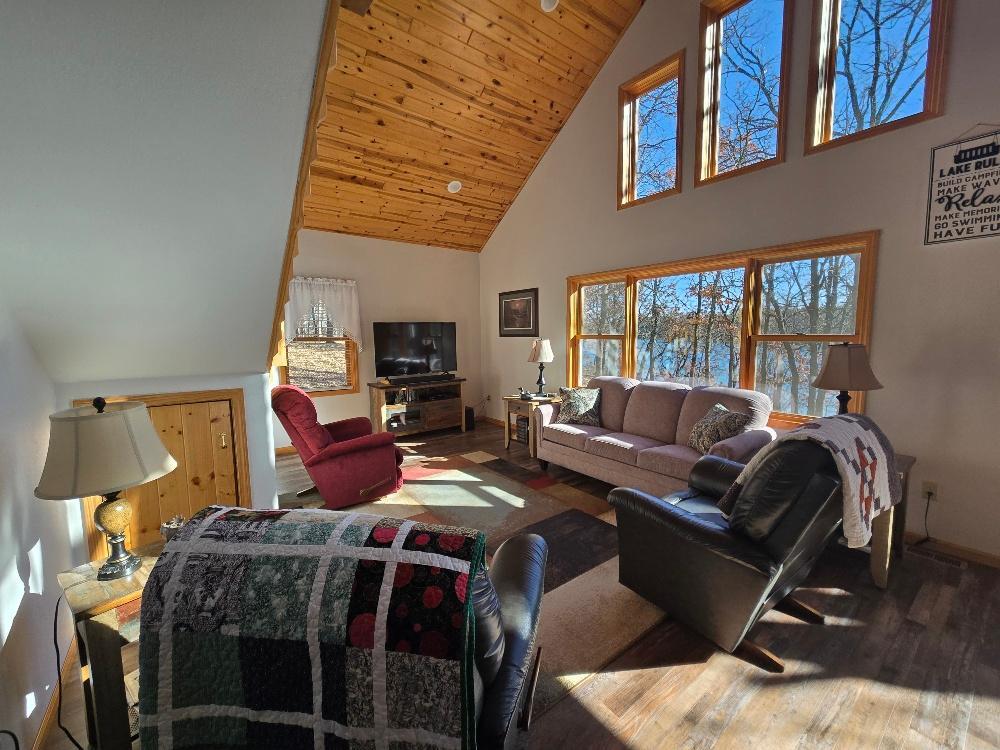 18506 Empire Loop Property Photo 12
